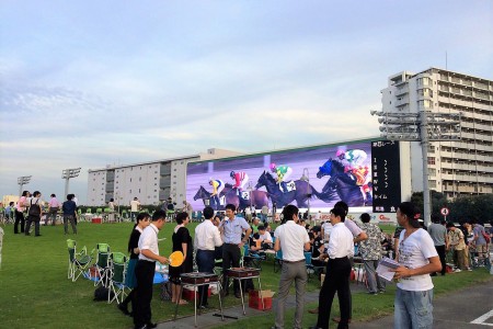 在川崎赛马场的一天 