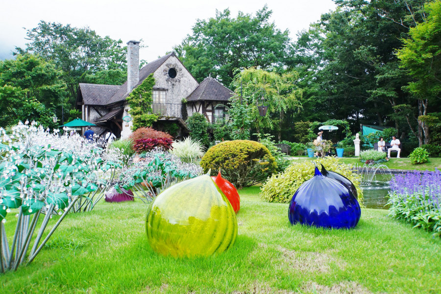 漫步箱根和箱根玻璃美术馆