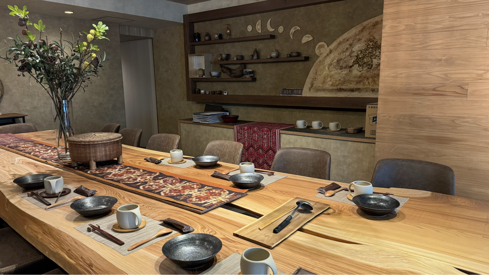 小田原关东煮总店包间用餐区