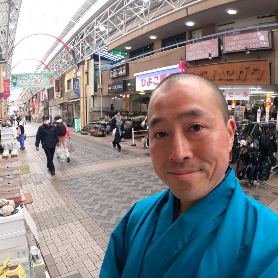 ptl.TOUR_GUIDES_PORTRAIT