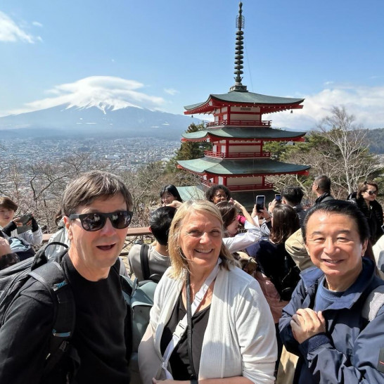 ptl.TOUR_GUIDES_PORTRAIT