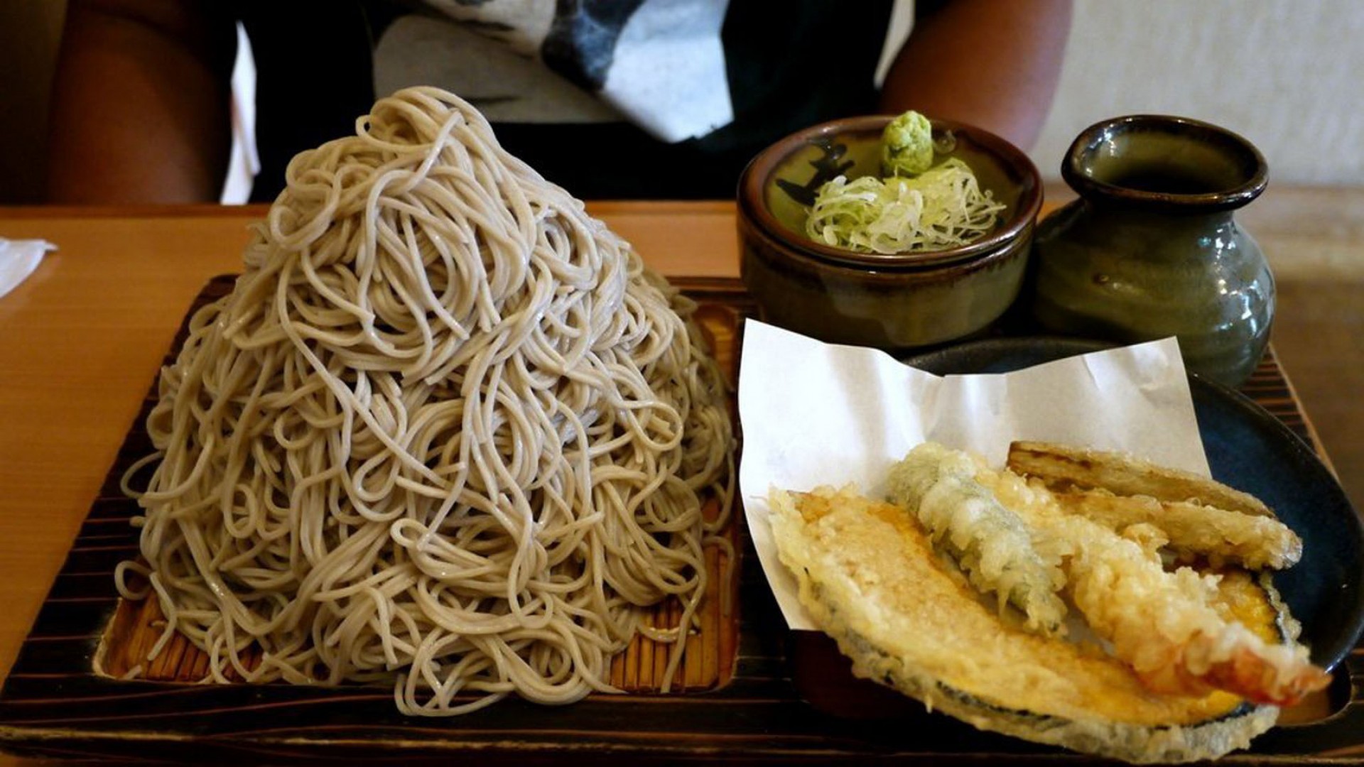 富士山竹屉荞麦面（味奈登庵）