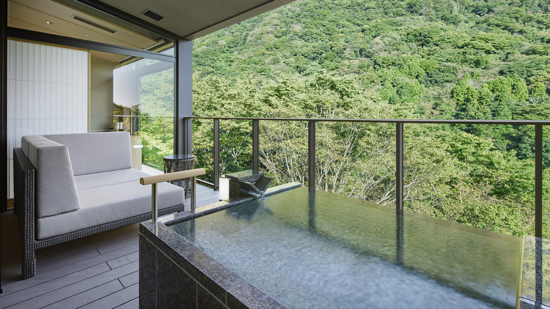 Hotel Hatsuhana (初花酒店)