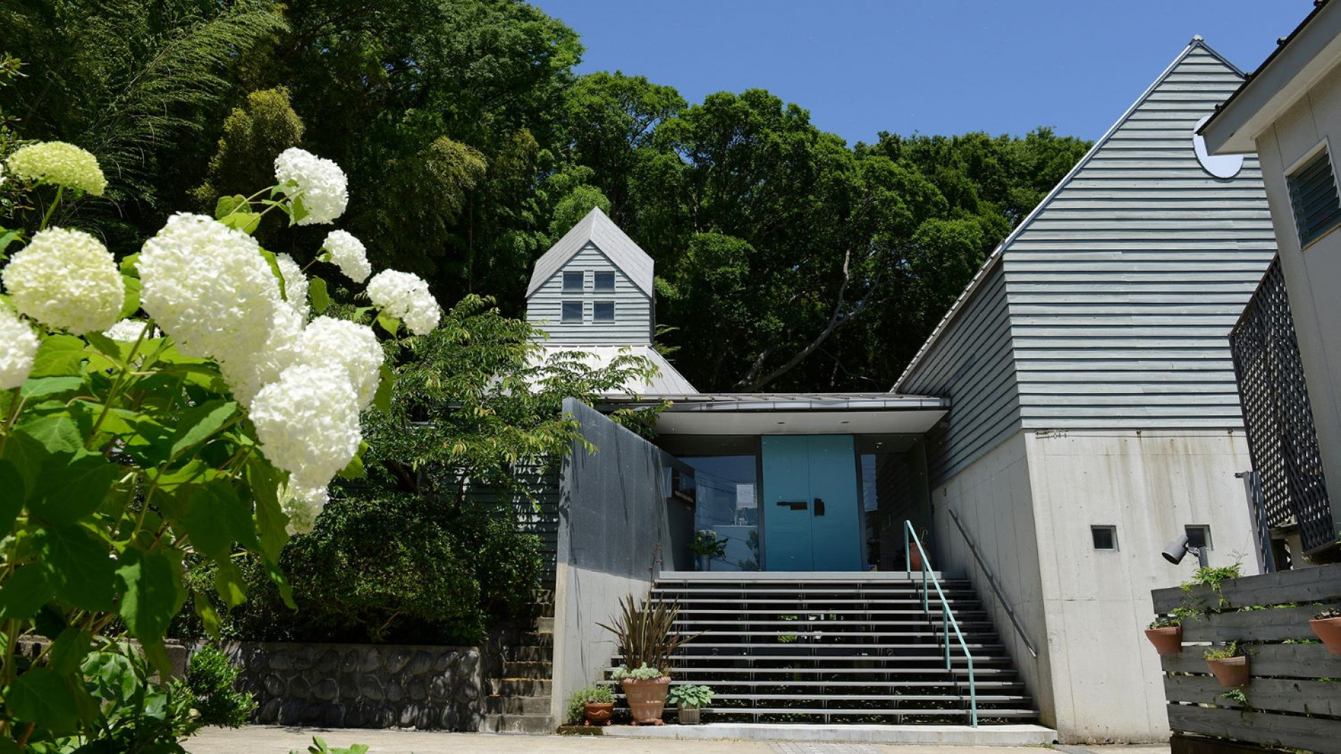 粕谷森现代美术馆