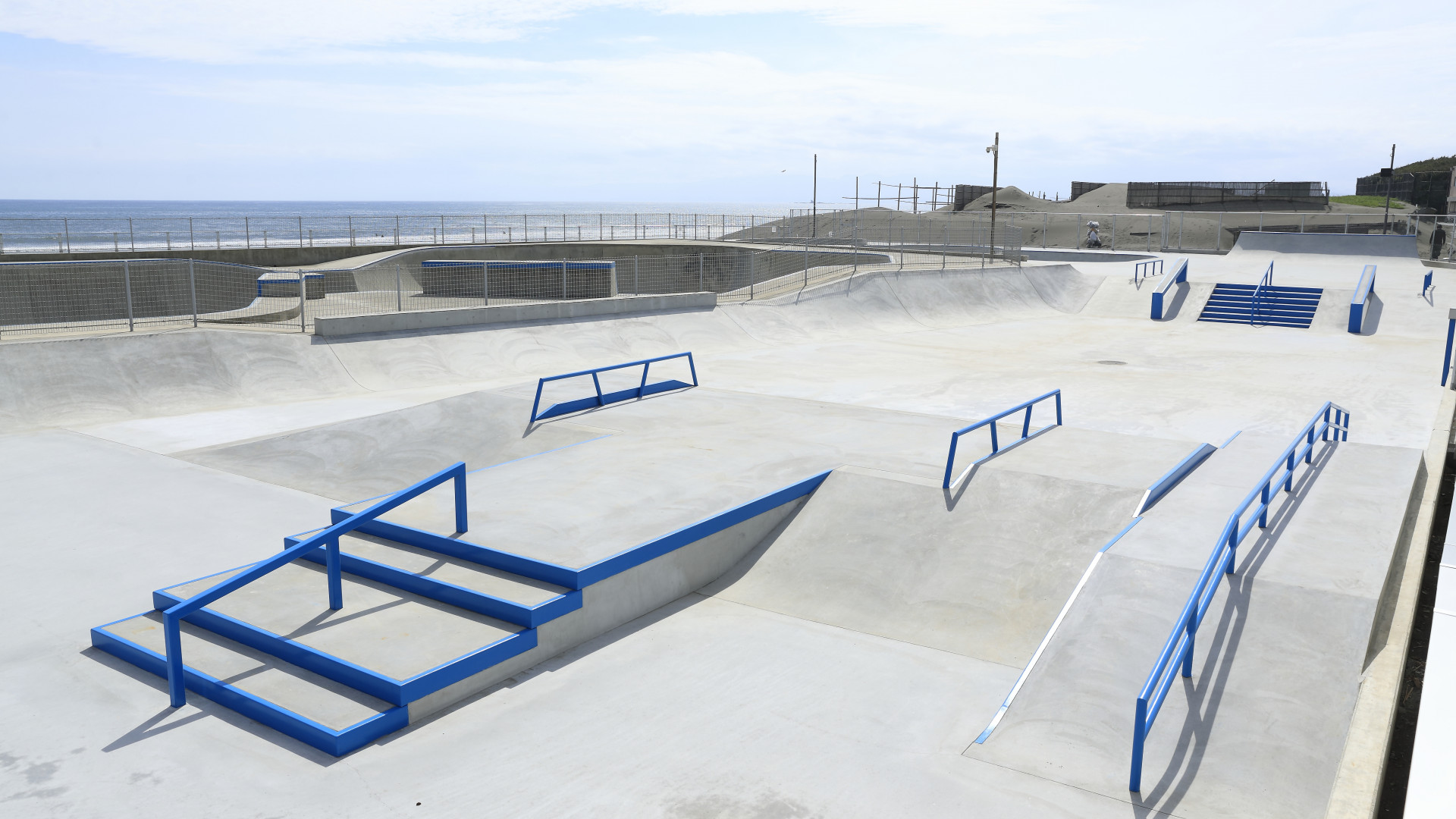 鹄沼海滨公园 HUG-RIDE PARK