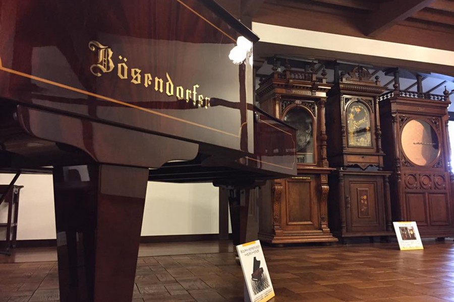 Hội trường tưởng niệm thơ ca cho trẻ em của Keiko Oguro