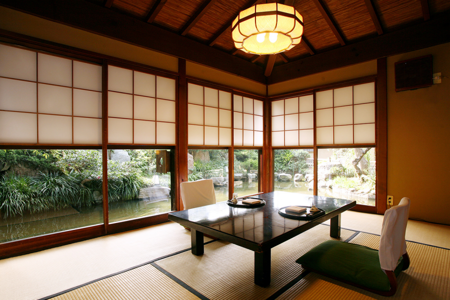 日影茶屋逗子店