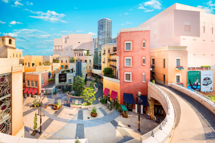 LA CITTADELLA 異國風購物廣場