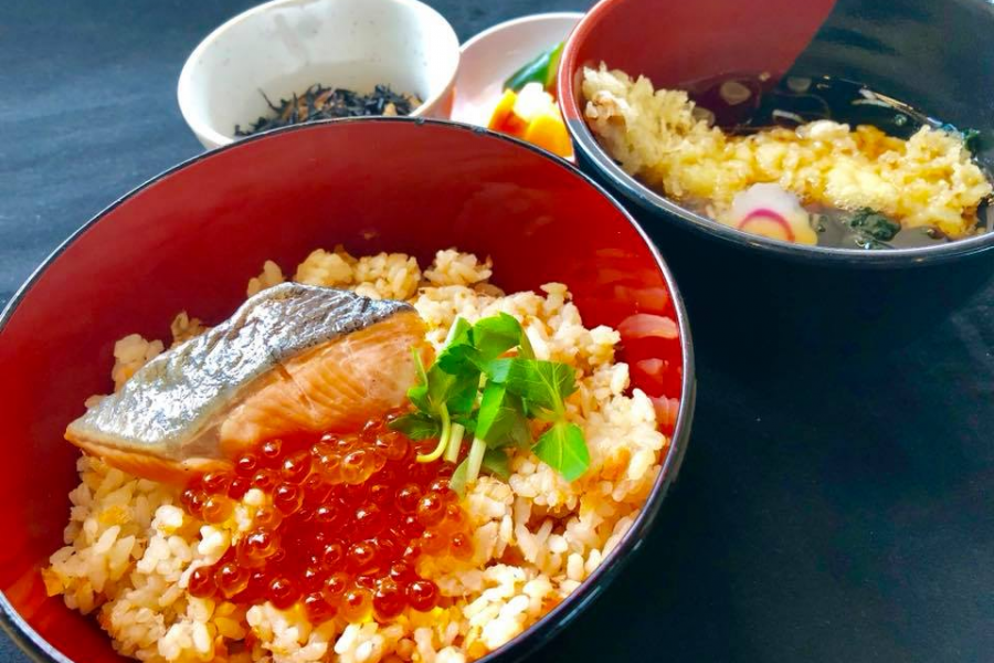 Uogashi-Hamakura (Chợ cá Yokosuka)