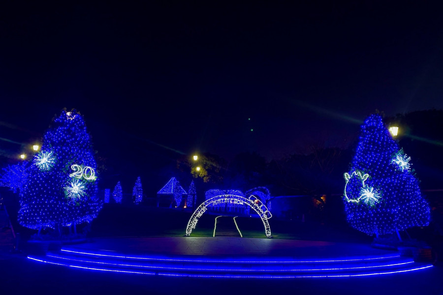 美国山公园ROOFTOP ILLUMINATION (屋顶灯饰) ～港未来线 STAR TRAIN 开通 20 周年～